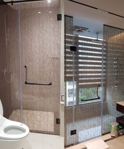 vách tắm kính dùng kính lụa