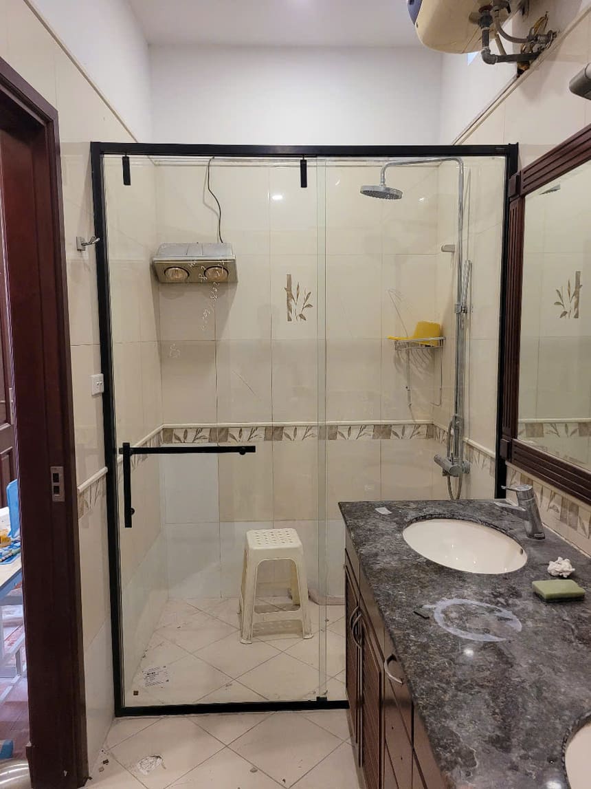 Báo Giá Vách Kính Nhà Tắm Mới Nhất vách tắm kính Slim mở trượt giảm chấn 2 chiều