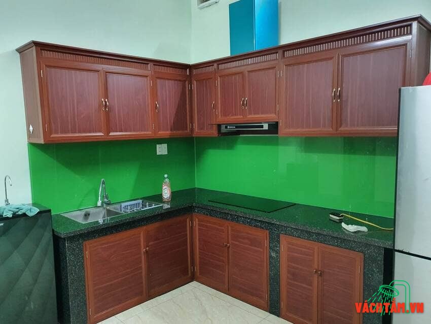 Mẫu kính bếp màu xanh cốm – lựa chọn cho không gian tươi mới Kính ốp bếp màu xanh cốm chính hãng Hải Long