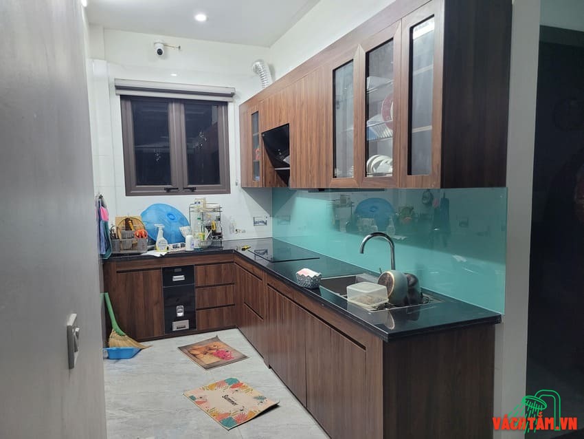 Mẫu kính xanh ngọc hiện đại Kính ốp bếp màu xanh ngọc