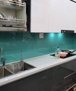 Kính ốp bếp Hải Long - Kính cường lực sơn màu theo yêu cầu Kính ốp bếp Hải Long màu xanh ngọc