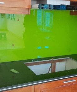 Kính ốp bếp Hải Long - Kính cường lực sơn màu theo yêu cầu Kính ốp bếp Hải Long màu xanh non